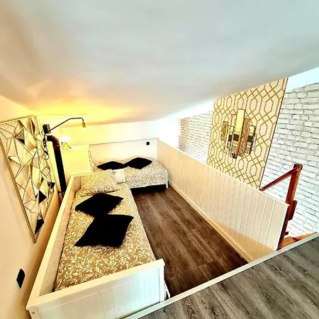 Sky Level Loft Apartment Sierra Nevada