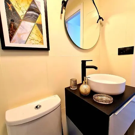 Sky Level Loft Apartment *